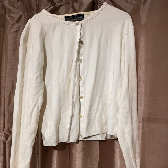 White Sweater - Picture 1 of 2